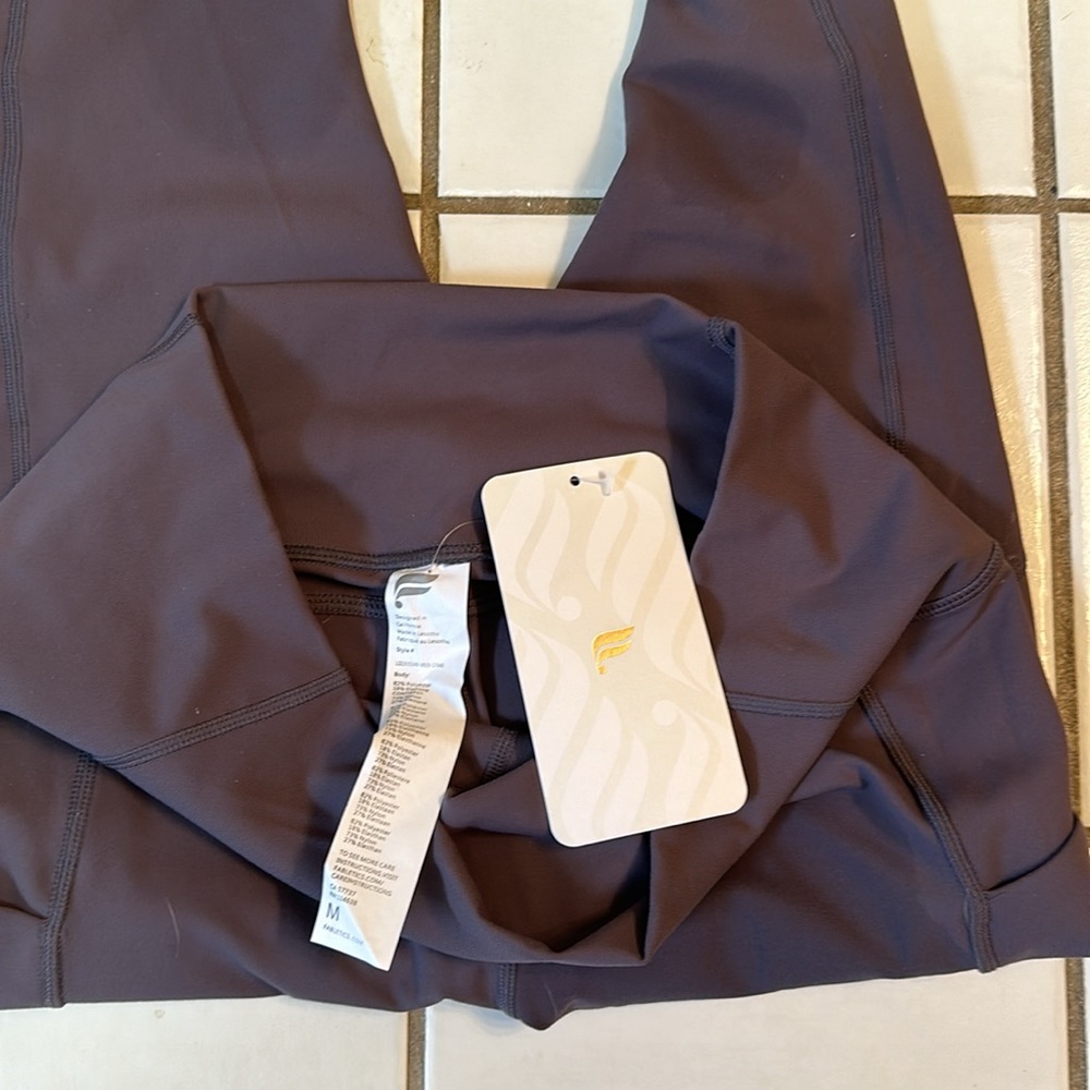Fableticss statement powerform legging. - Picture 5 of 5